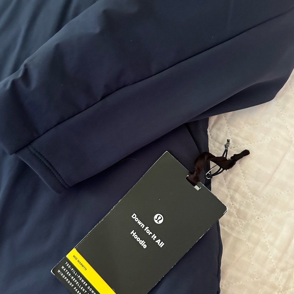 Lululemon NWT Men’s Down for it all hoodie.